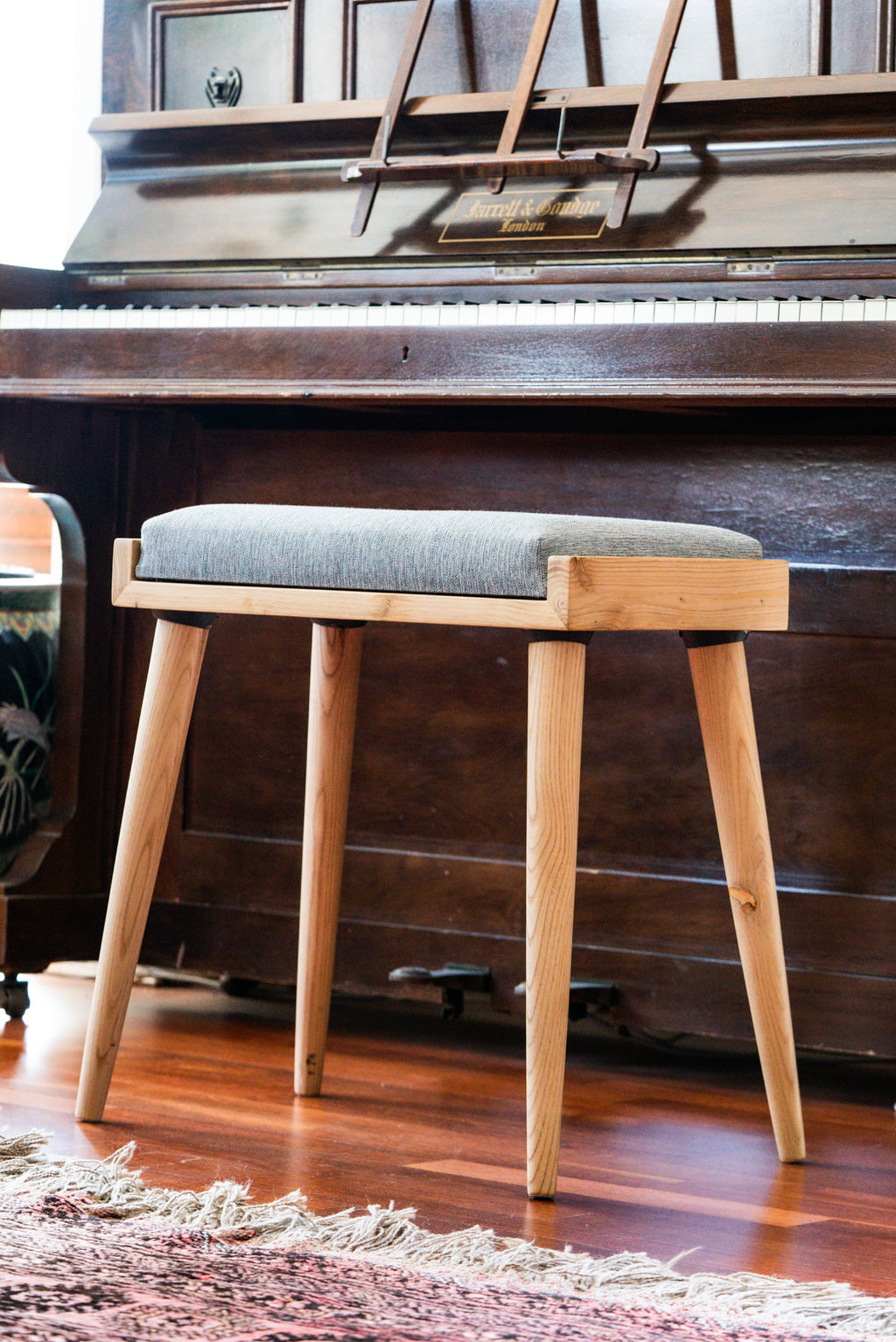 Solid Wood Piano Bench with Leather Upholstered Seat – Wooden Keyboard Stool