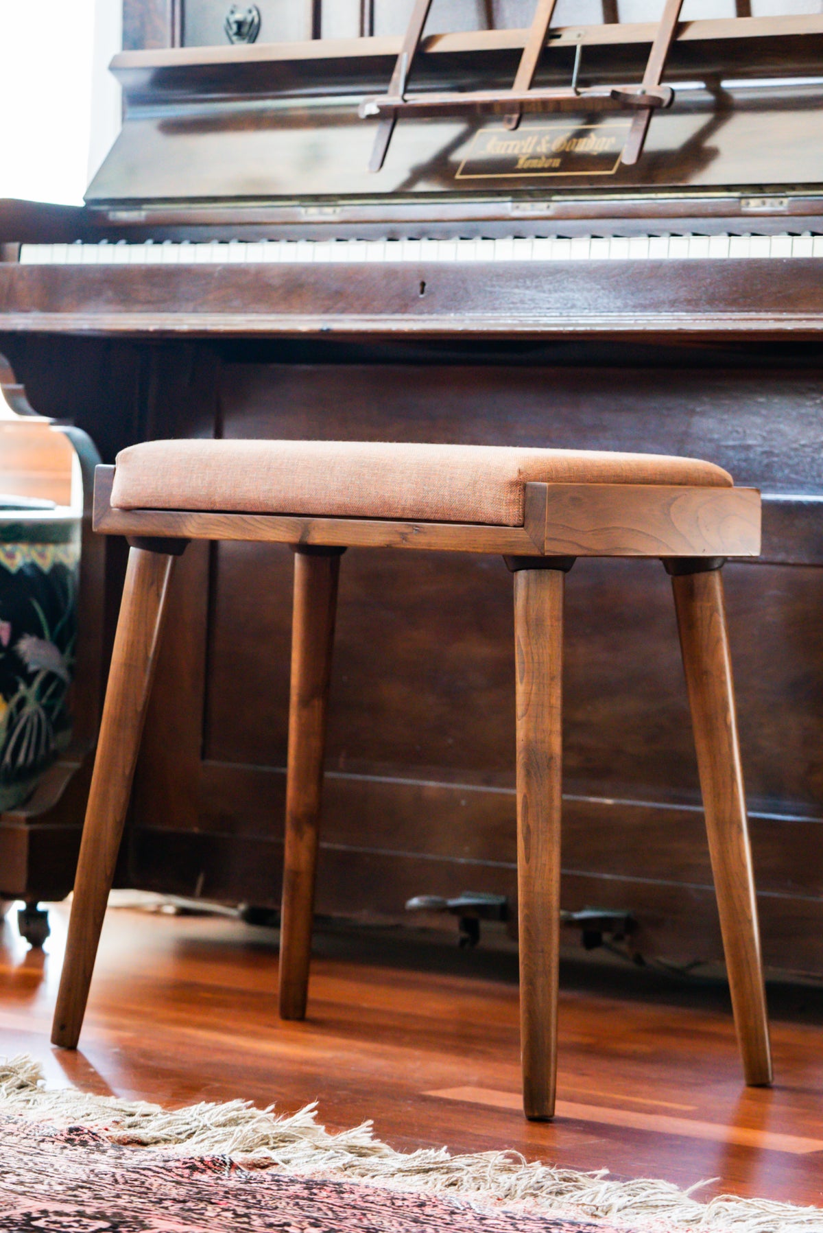 Solid Wood Piano Bench with Leather Upholstered Seat – Wooden Keyboard Stool